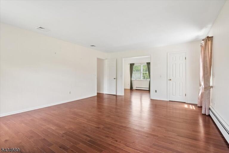 Property listing MLS 4030121 photo 20