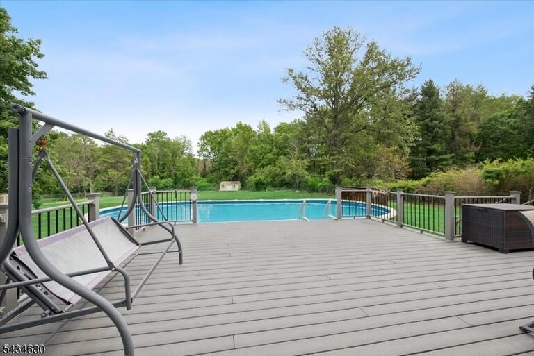 Property listing MLS 4030121 photo 33