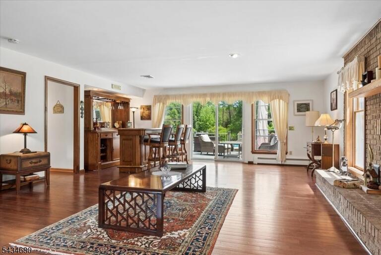 Property listing MLS 4030121 photo 6