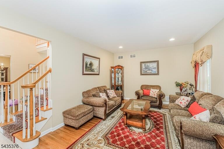 Property listing MLS 4030542 photo 12