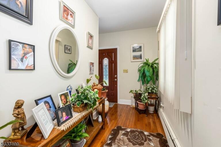 Property listing MLS 4030694 photo 3