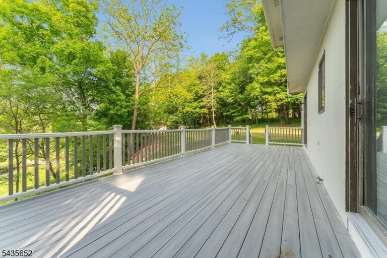 Property listing MLS 4030870 photo 6