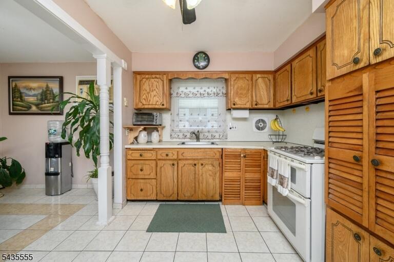 Property listing MLS 4030930 photo 11