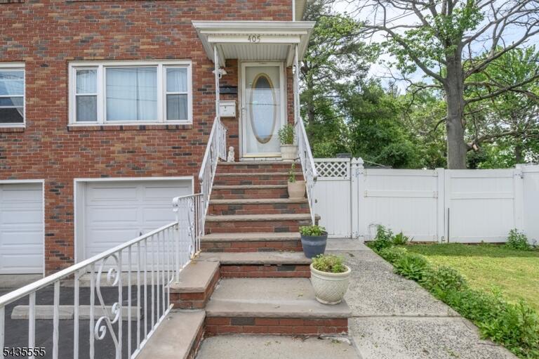 Property listing MLS 4030930 photo 2
