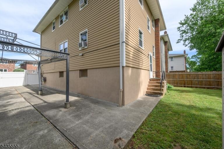 Property listing MLS 4030930 photo 26