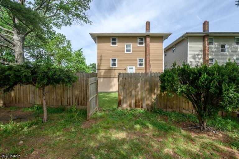 Property listing MLS 4030930 photo 32