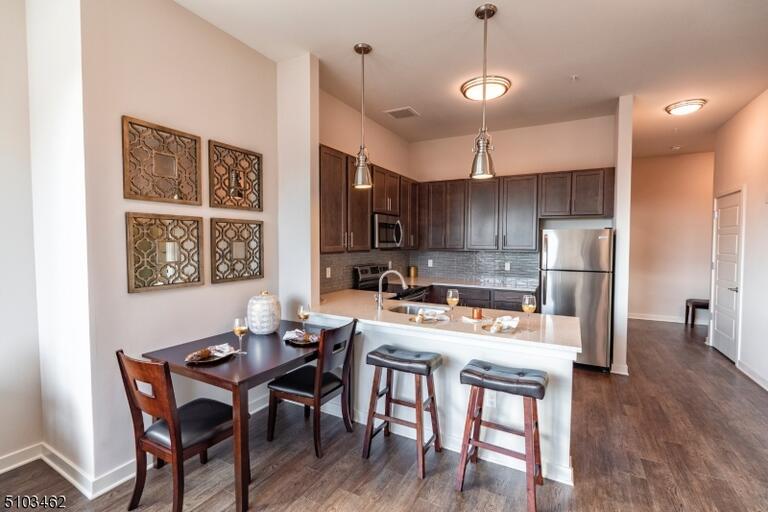 Property listing MLS 4030942 photo 4
