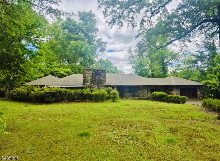 Property listing MLS 4031066 photo 1