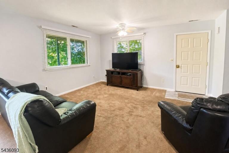 Property listing MLS 4031188 photo 3