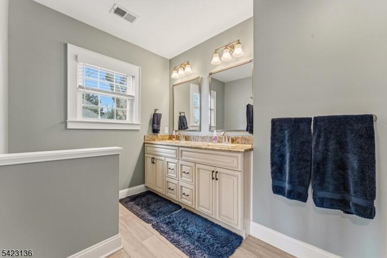 Property listing MLS 4031828 photo 31