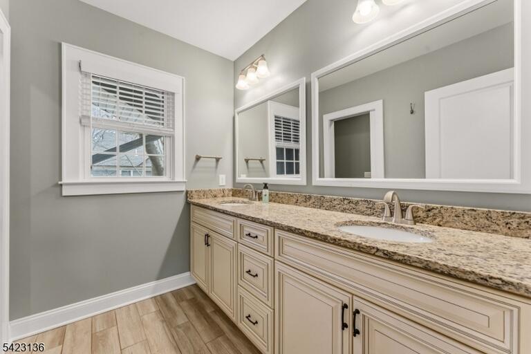 Property listing MLS 4031828 photo 38