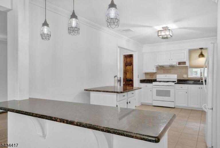 Property listing MLS 4031882 photo 16