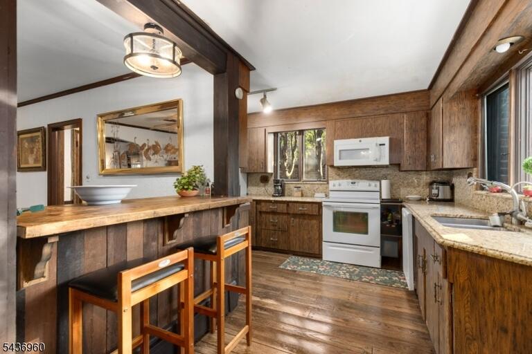 Property listing MLS 4032056 photo 8