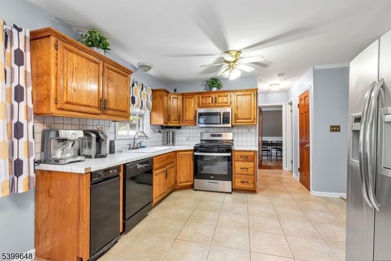 Property listing MLS 4032532 photo 10