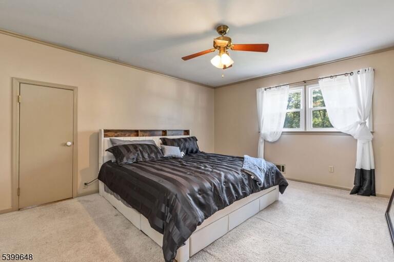 Property listing MLS 4032532 photo 21