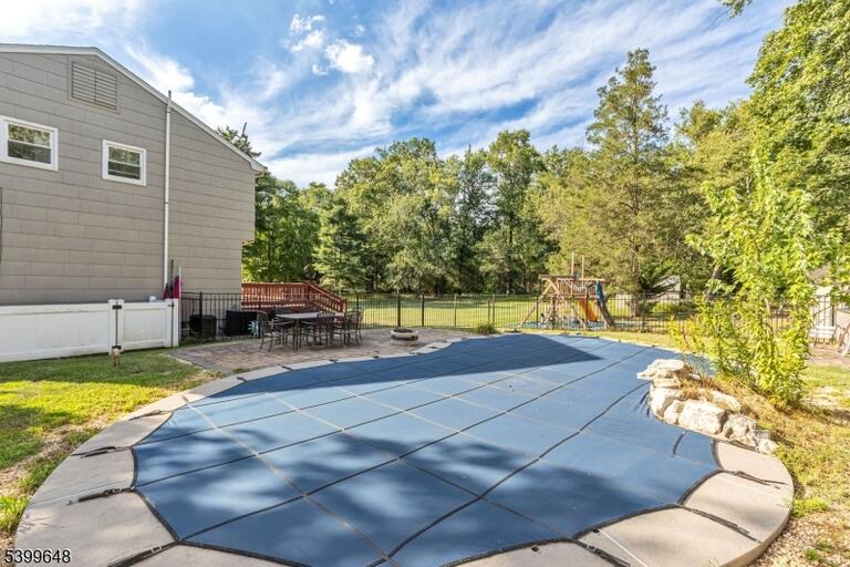 Property listing MLS 4032532 photo 38