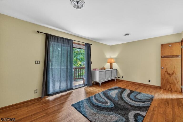 Property listing MLS 4032801 photo 17