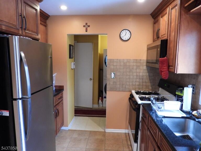 Property listing MLS 4032943 photo 5