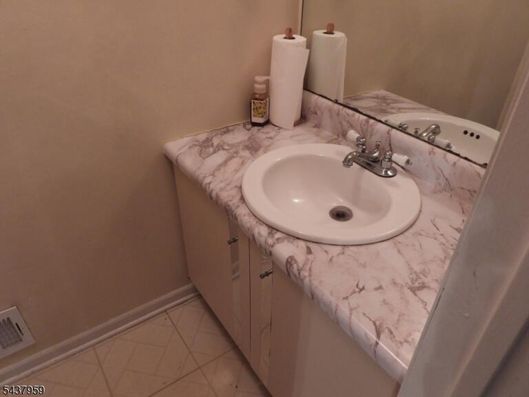 Property listing MLS 4032943 photo 7