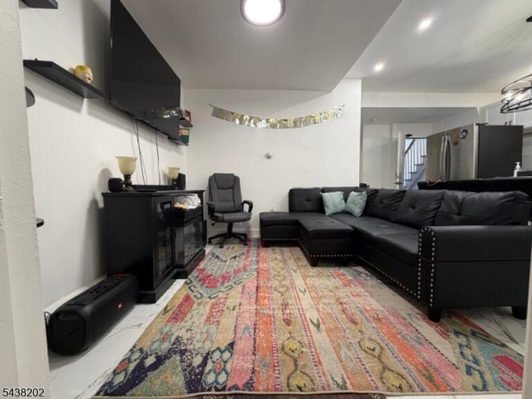 Property listing MLS 4033057 photo 4