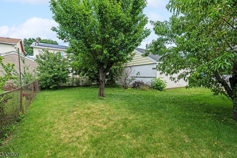 Property listing MLS 4033263 photo 21