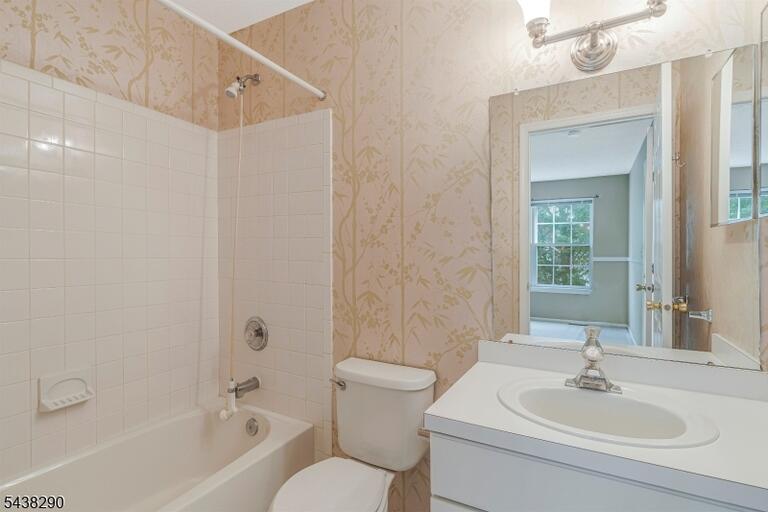 Property listing MLS 4033351 photo 19