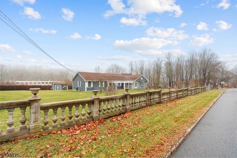 Property listing MLS 4033405 photo 1