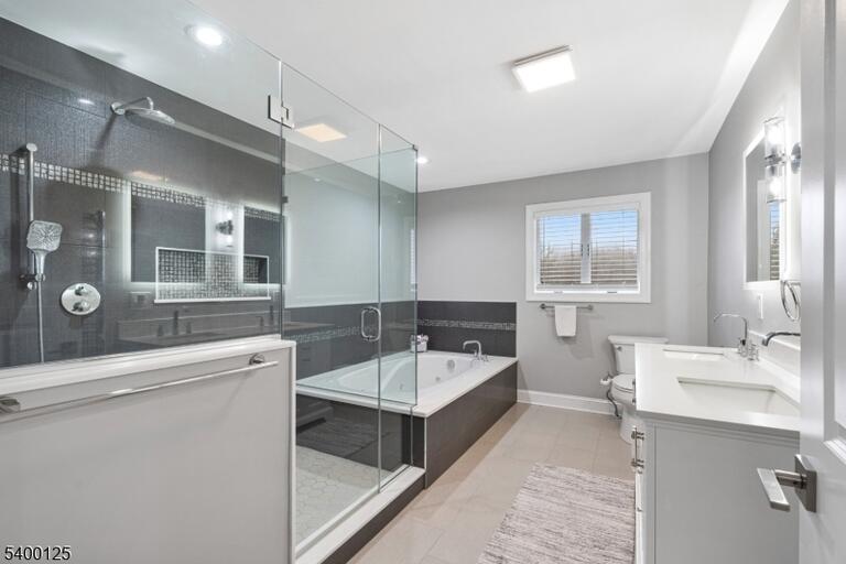 Property listing MLS 4033405 photo 15