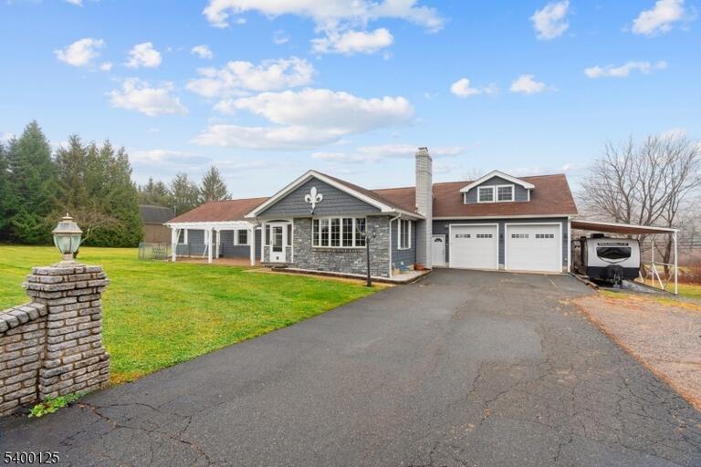 Property listing MLS 4033405 photo 3