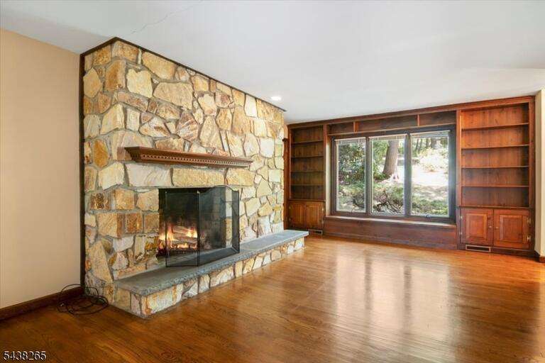 Property listing MLS 4033408 photo 33