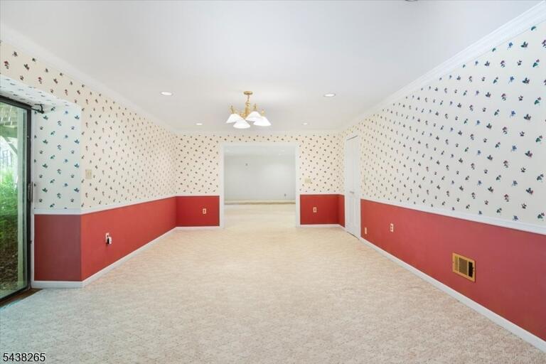 Property listing MLS 4033408 photo 38