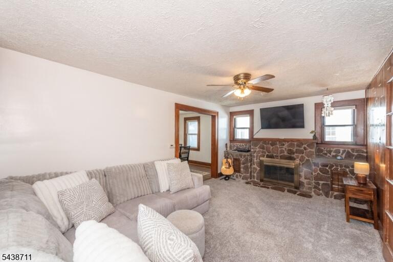 Property listing MLS 4033482 photo 7