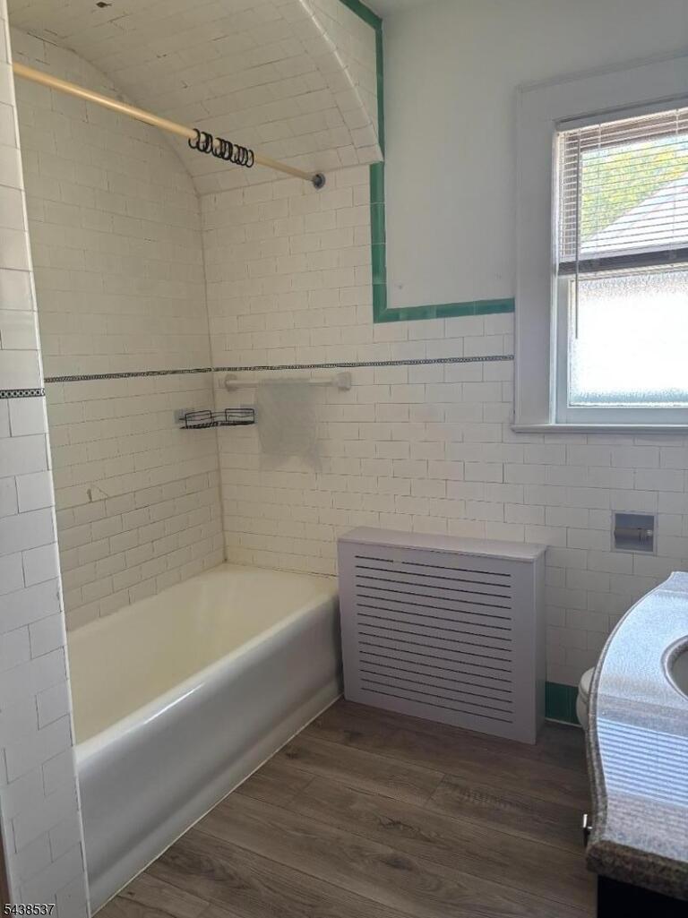 Property listing MLS 4033500 photo 2