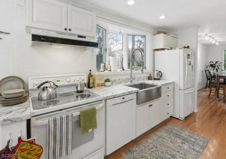 Property listing MLS 4033605 photo 8