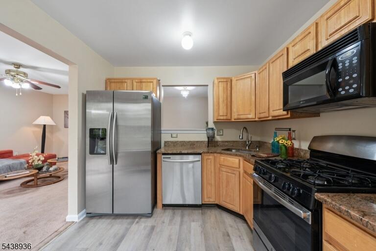 Property listing MLS 4033971 photo 6