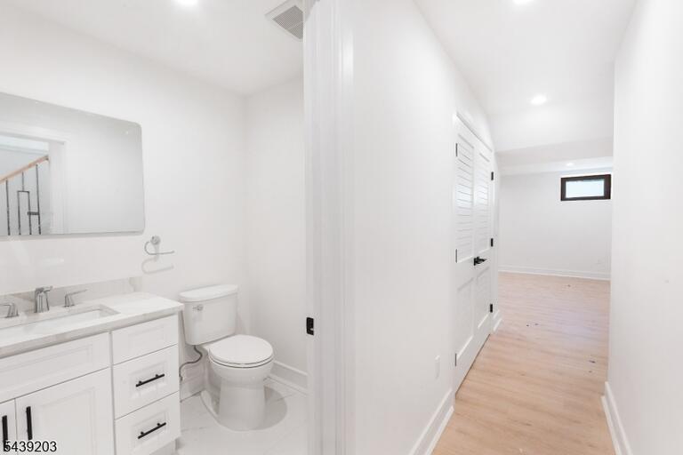 Property listing MLS 4033981 photo 9