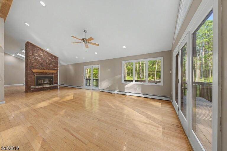 Property listing MLS 4033995 photo 18