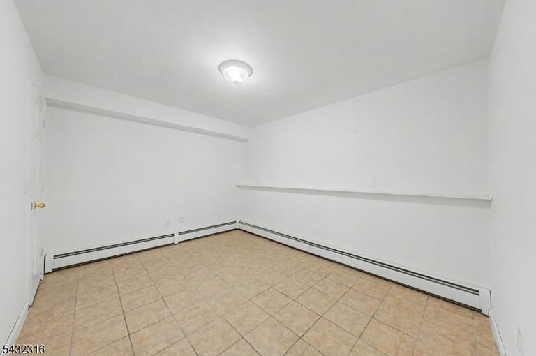 Property listing MLS 4033995 photo 34