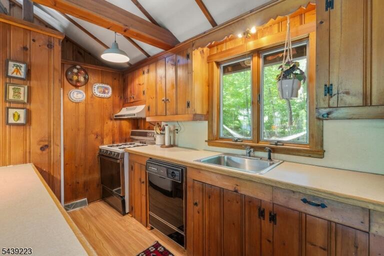Property listing MLS 4034107 photo 11