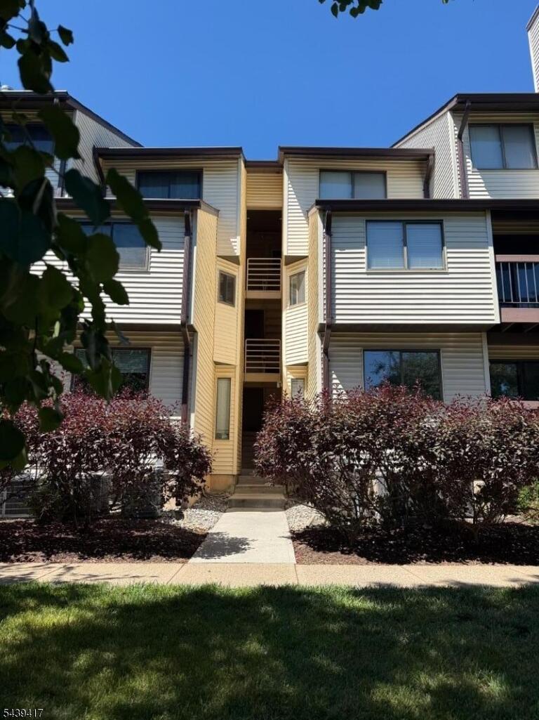 Property listing MLS 4034277 photo 1