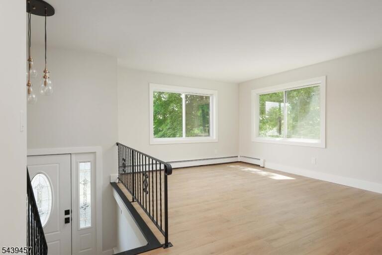 Property listing MLS 4034333 photo 11