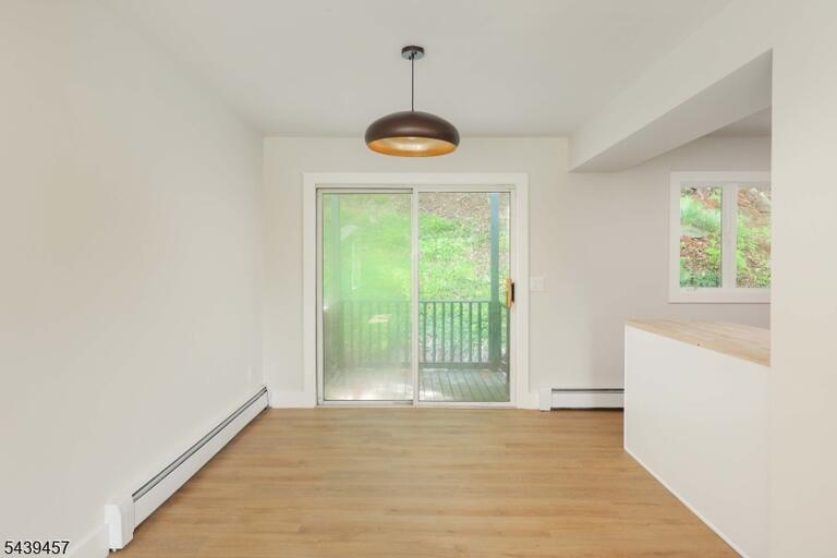 Property listing MLS 4034333 photo 18