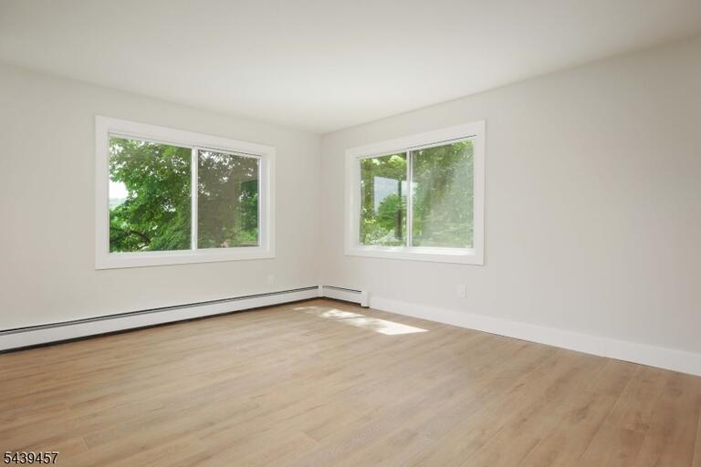 Property listing MLS 4034333 photo 24