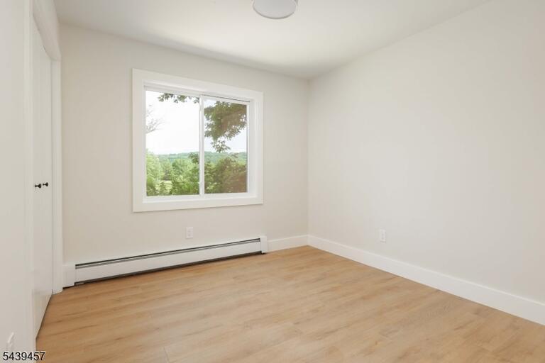 Property listing MLS 4034333 photo 28