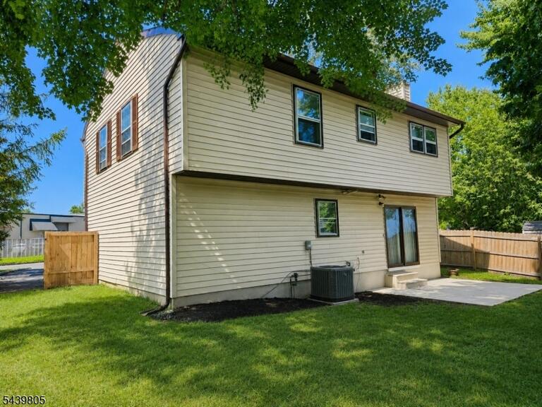Property listing MLS 4034484 photo 10
