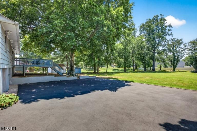 Property listing MLS 4034503 photo 22