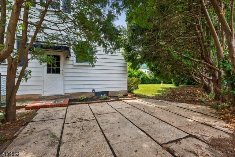 Property listing MLS 4034559 photo 3
