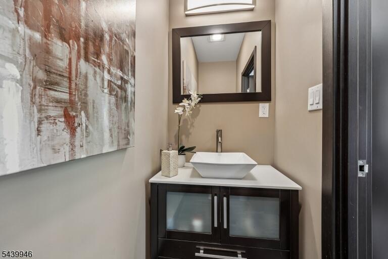 Property listing MLS 4034584 photo 17
