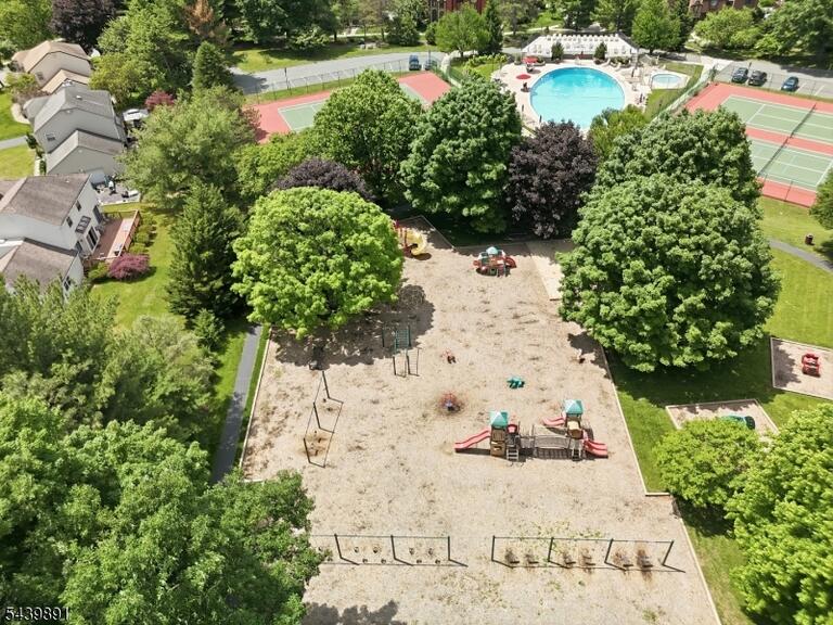 Property listing MLS 4034929 photo 49