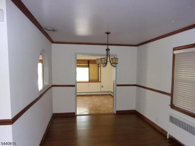 Property listing MLS 4035168 photo 5